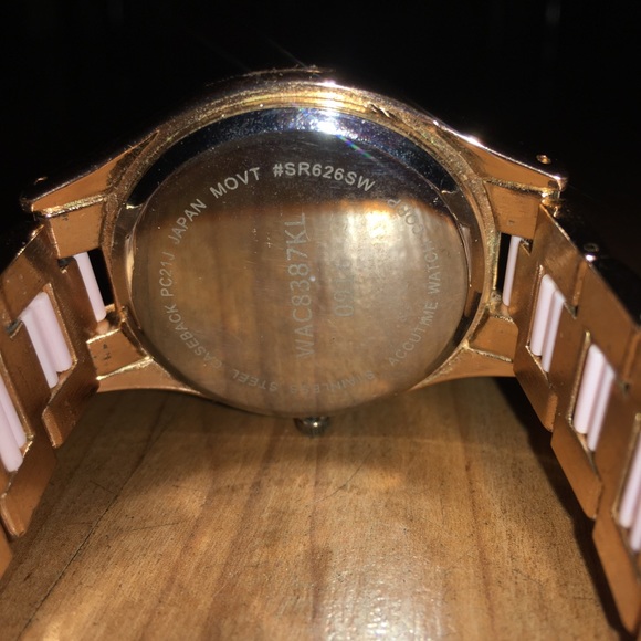 Diamond watch - Picture 12 of 12